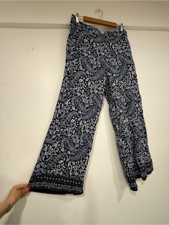 LOFT Pants - LOFT Navy and White Wide Leg Paisley Print Pants